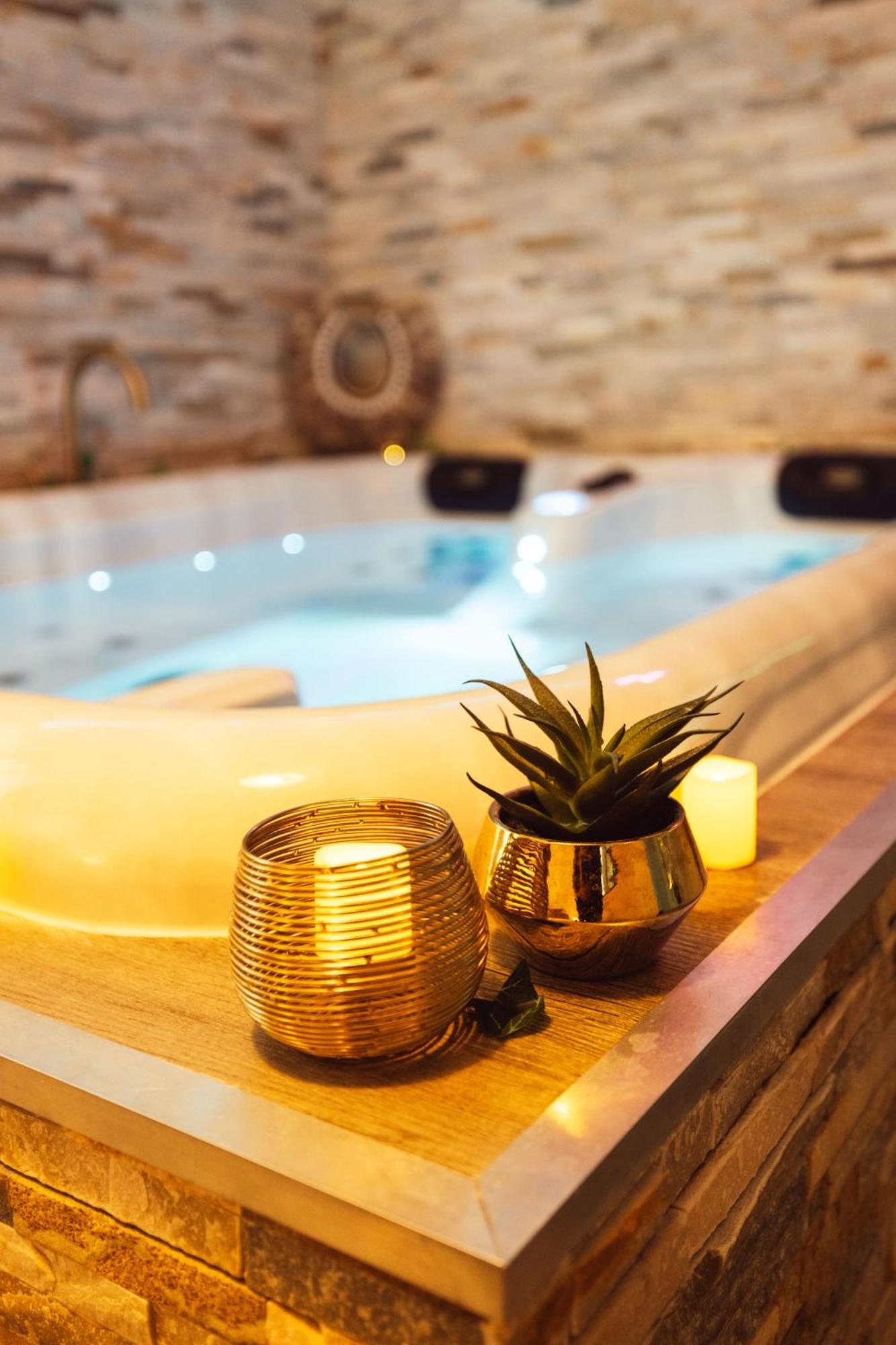 Suite And Spa La Perla Bianca Grabels Exterior photo